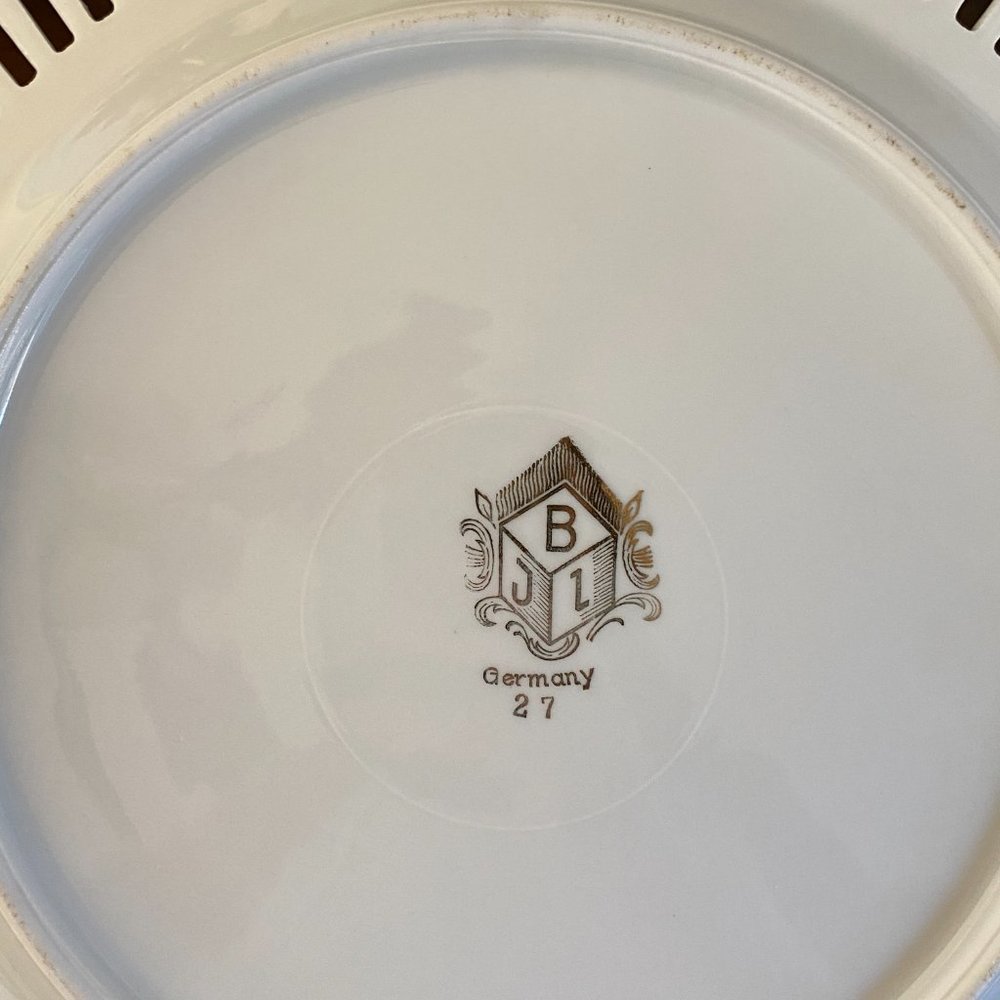 Germany Porcelain Vintage Reticulated White Plate w/Bright Multico - BJL - Picture 2 of 4